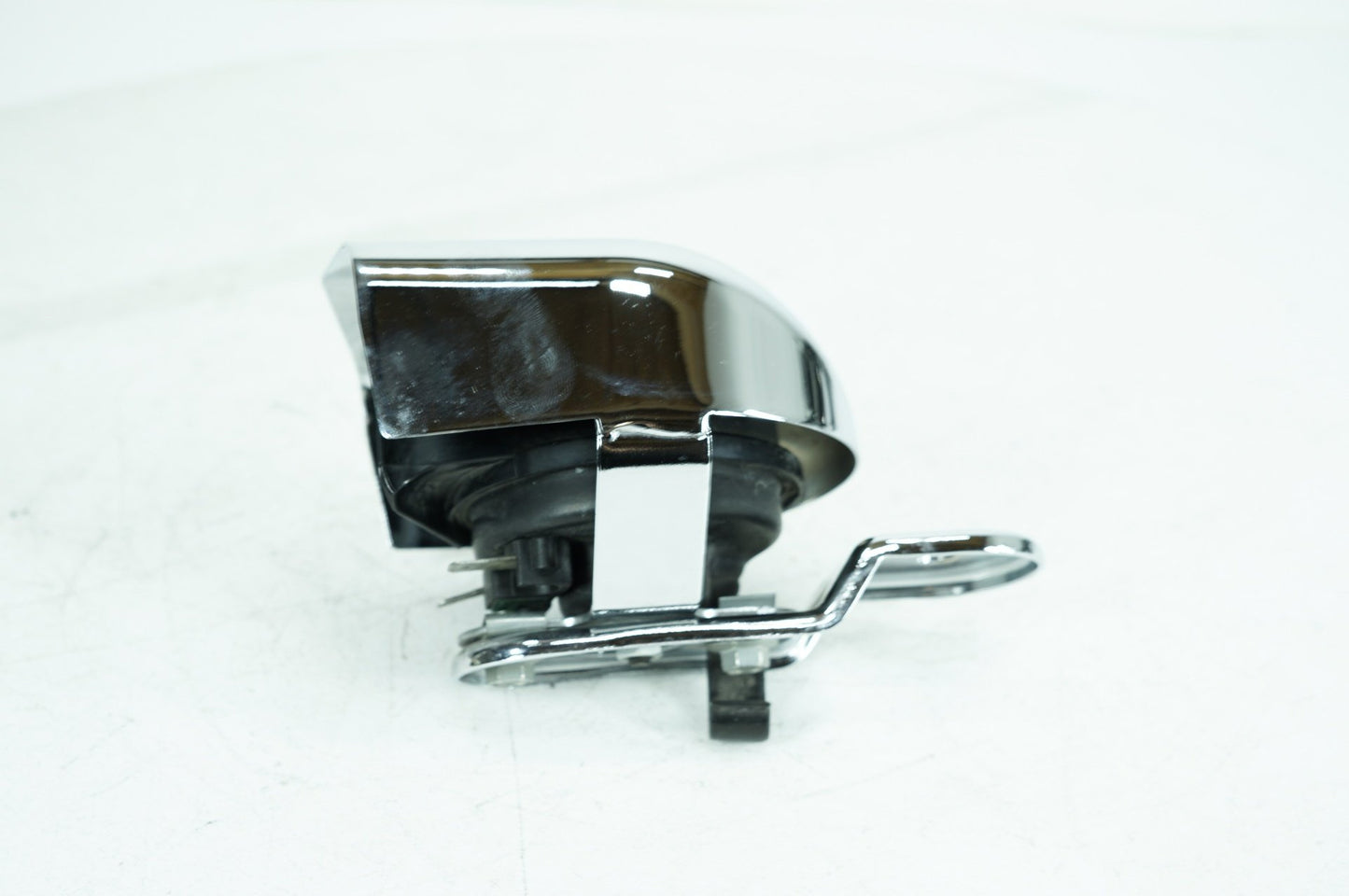 2008 - 2016 Harley-Davidson Touring Electra Glide Ultra Horn Signal Klaxon Chrome Cover 69012-93A