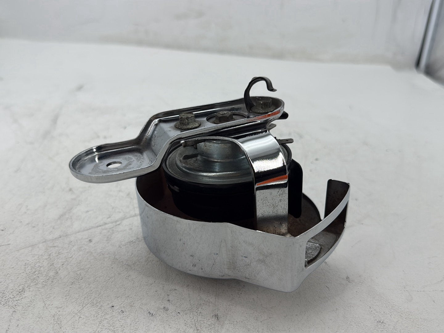 2003 Harley Electra Glide Touring Ultra FLHTCUI OEM Horn Signal Klaxon Chrome Cover