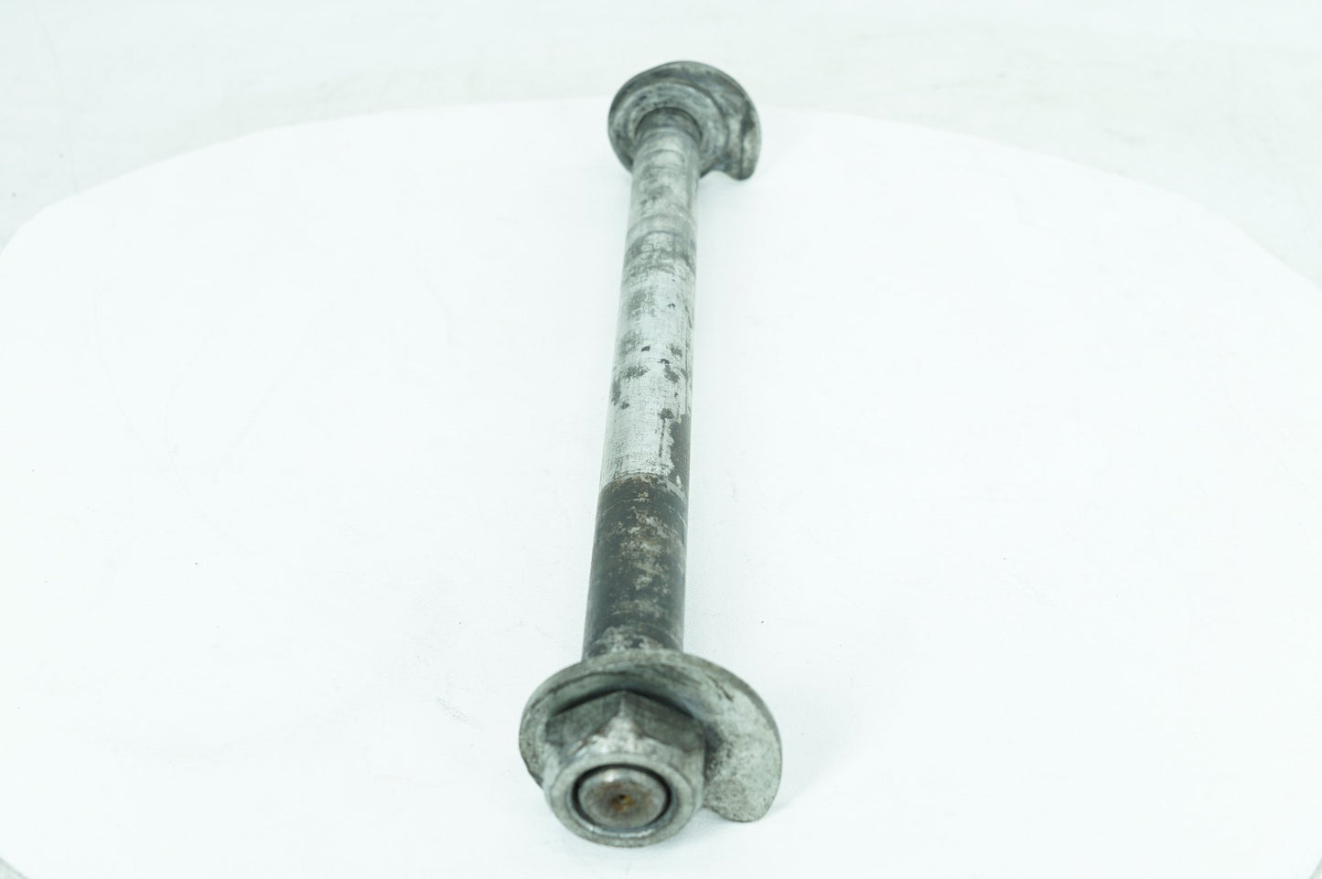 2007 - 2012 Harley-Davidson Touring Road Glide Rear Wheel Axle Bolt Shaft 41056-09