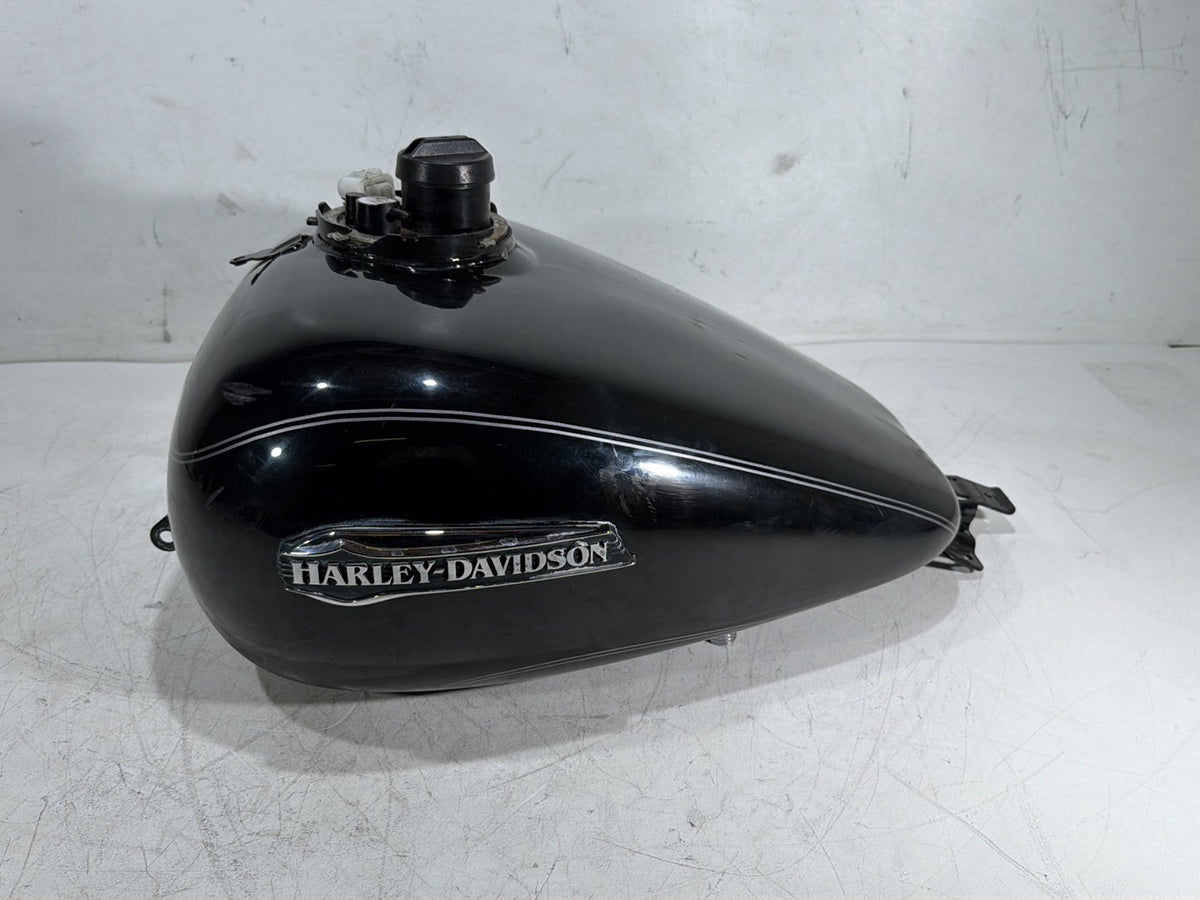 2014 Harley Electra Glide Touring Ultra OEM Fuel Gas Tank Gasoline Reservoir