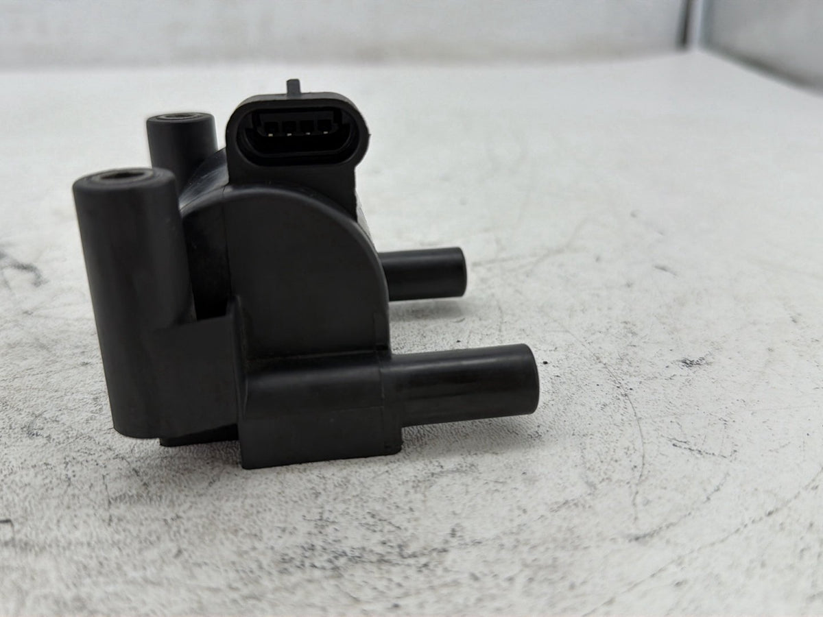 2015 Harley Electra Glide Touring Ultra Low OEM Ignition Coil Spark Igniter