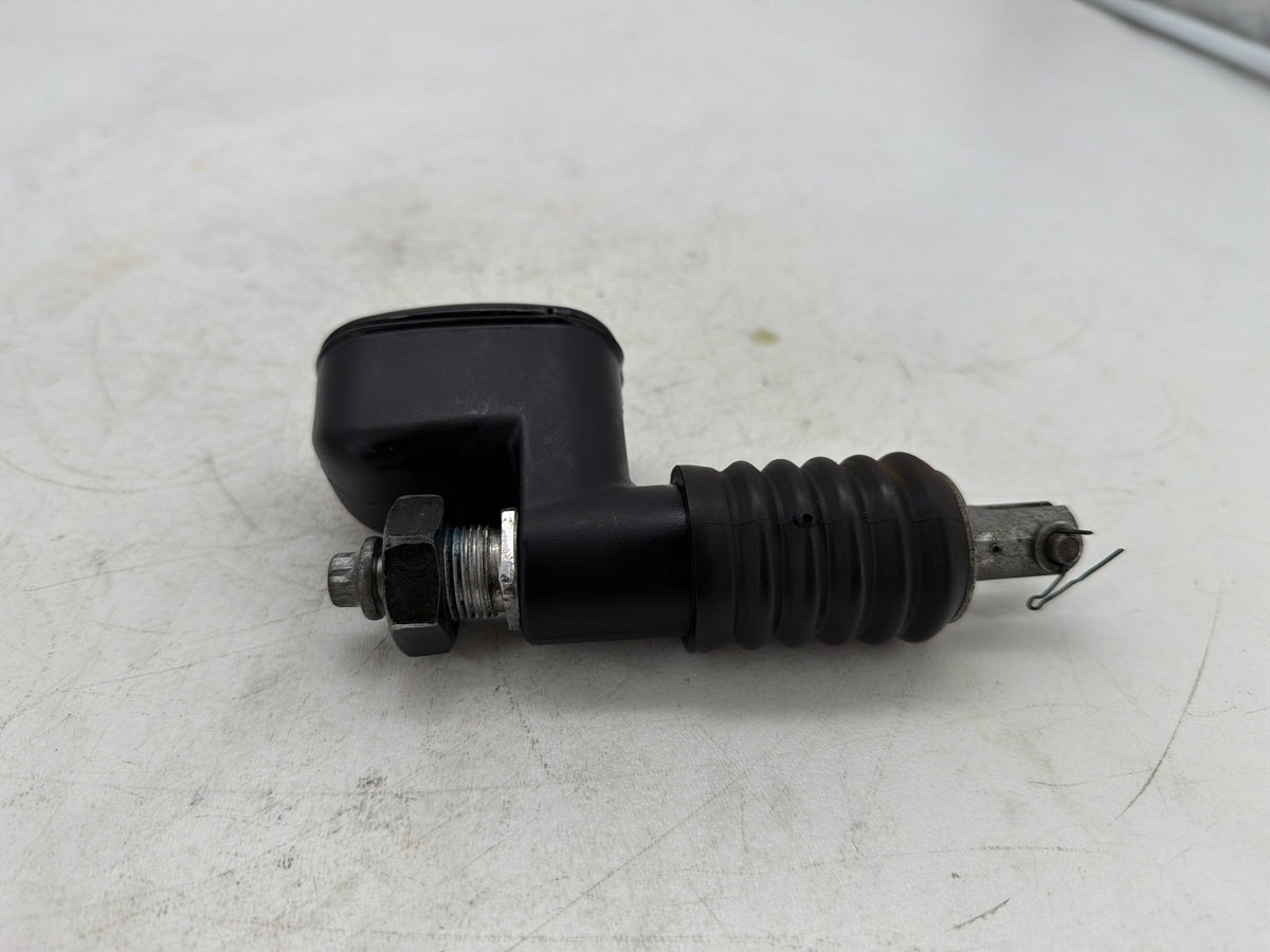 2001 Harley Softail Deuce FXSTD OEM Rear Brake Master Cylinder Reservoir