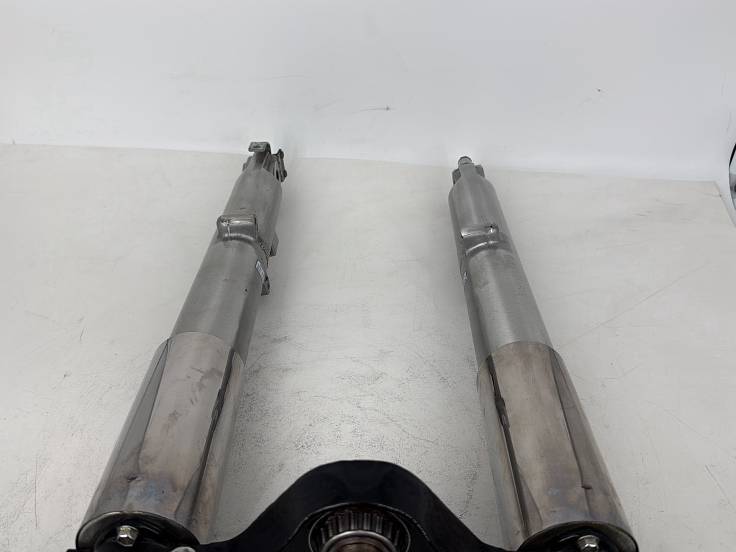 1999 - 2006 Harley-Davidson Touring Electra Glide Classic Front Triple Tree Set & LH RH Fork Legs Sliders 45435-95