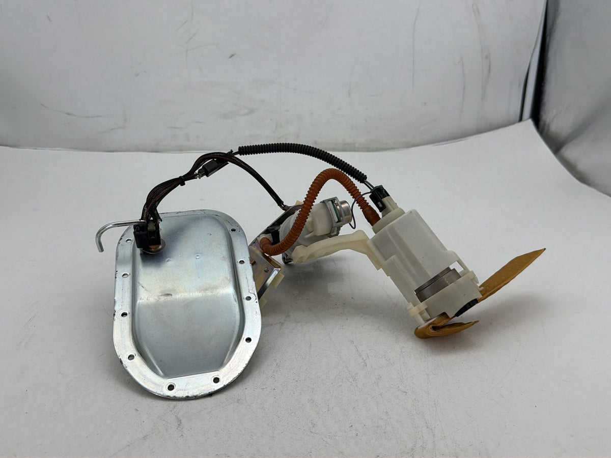 2007 Harley Dyna Street Bob FXDBI OEM Fuel Pump Gas Gasoline Petrol Sending