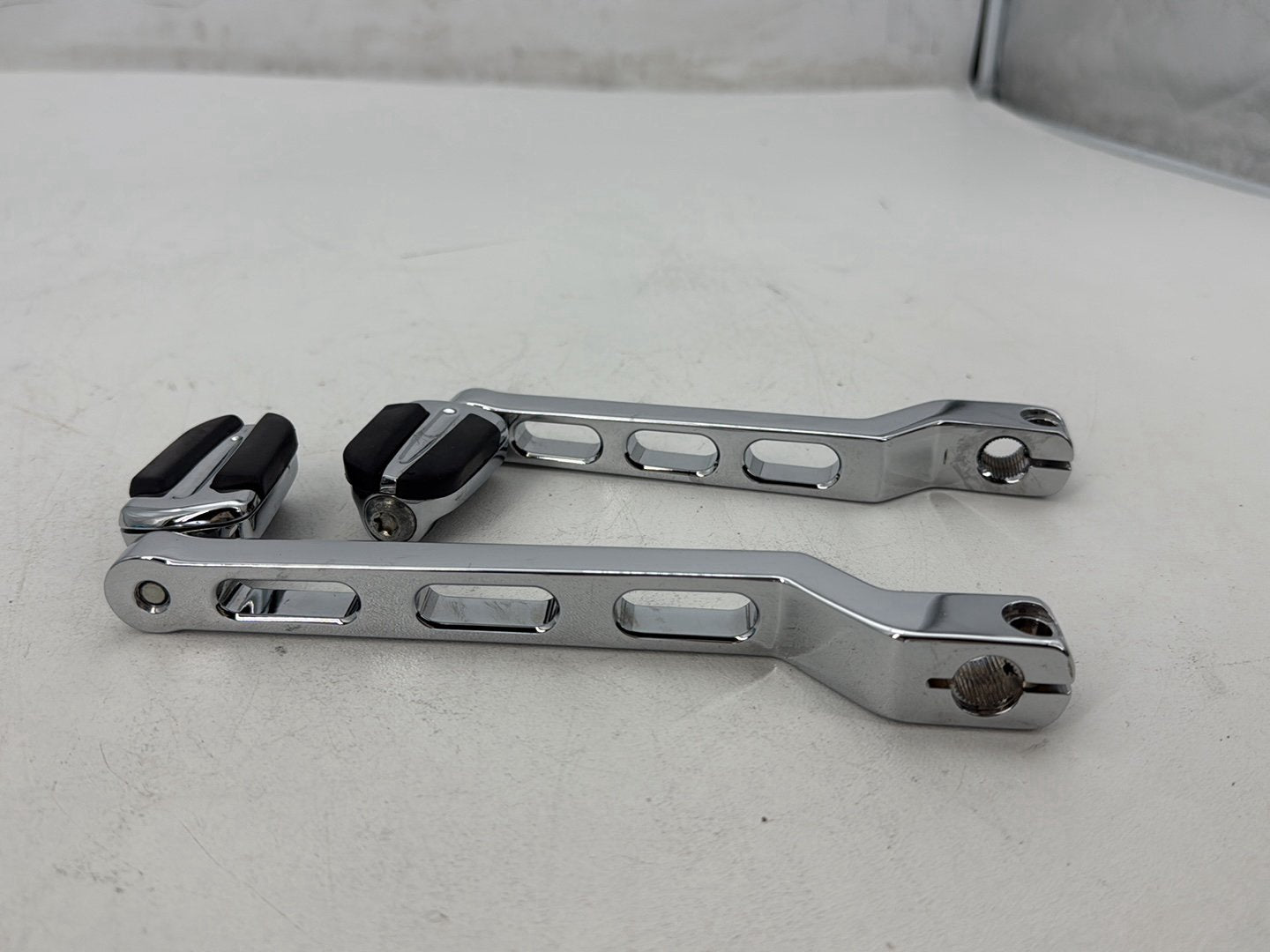 2014 Harley Electra Glide Touring CVO Screamin Eagle OEM Gear Shifter Lever Pedal Pedals