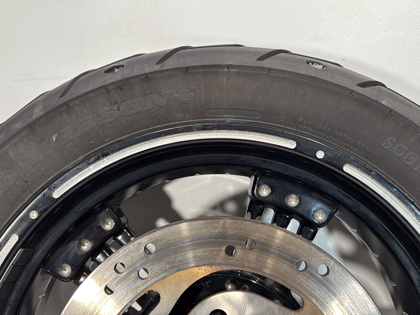 2007 - 2017 Harley-Davidson Dyna Wide Glide Rear Wheel Rim Tire Magnum 5 Custom
