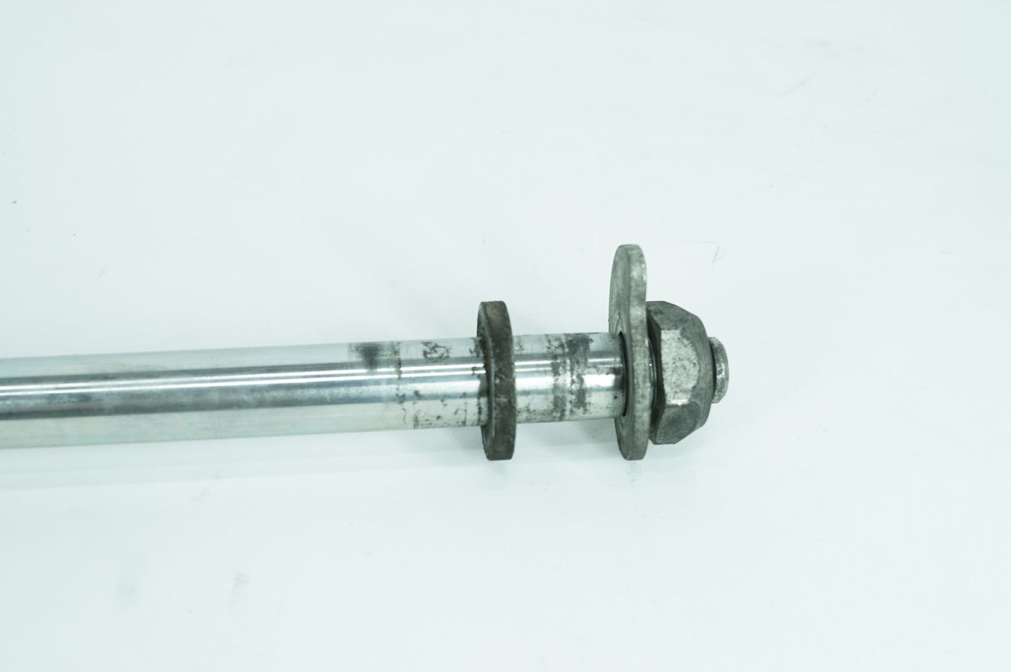2012 - 2016 Harley-Davidson Touring Electra Ultra CVO Rear Wheel Axle Bolt Shaft 41056-09