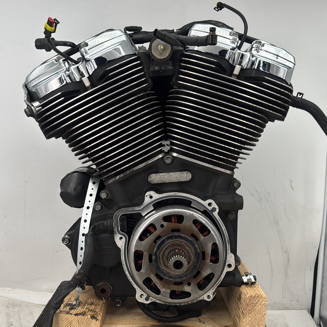 18 Harley Electra Glide Touring Ultra OEM EFI Milwaukee M8 107 Engine Motor 52K