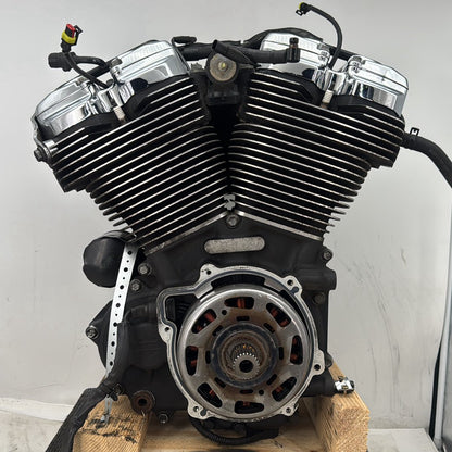 2018 Harley Electra Glide Touring Ultra FLHTCU OEM EFI Milwaukee M8 107 Engine Motor