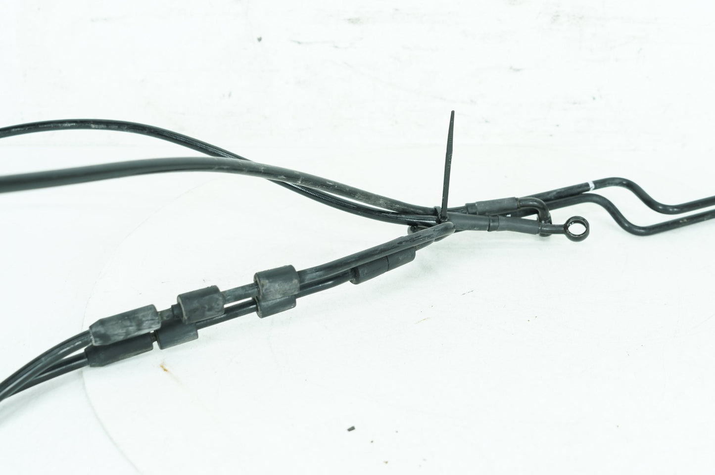 2007 - 2017 Harley-Davidson Dyna Wide Glide Front Brake Hose Line Pipe ABS  	46926-12