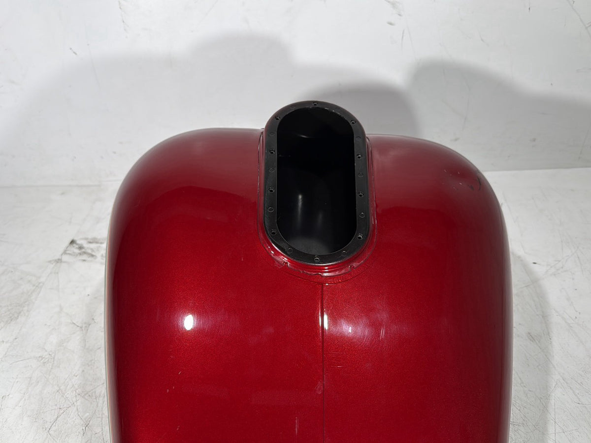 2007 Harley Touring Electra Classic Fuel Gas Tank Gasoline Reservoir * DENTED *