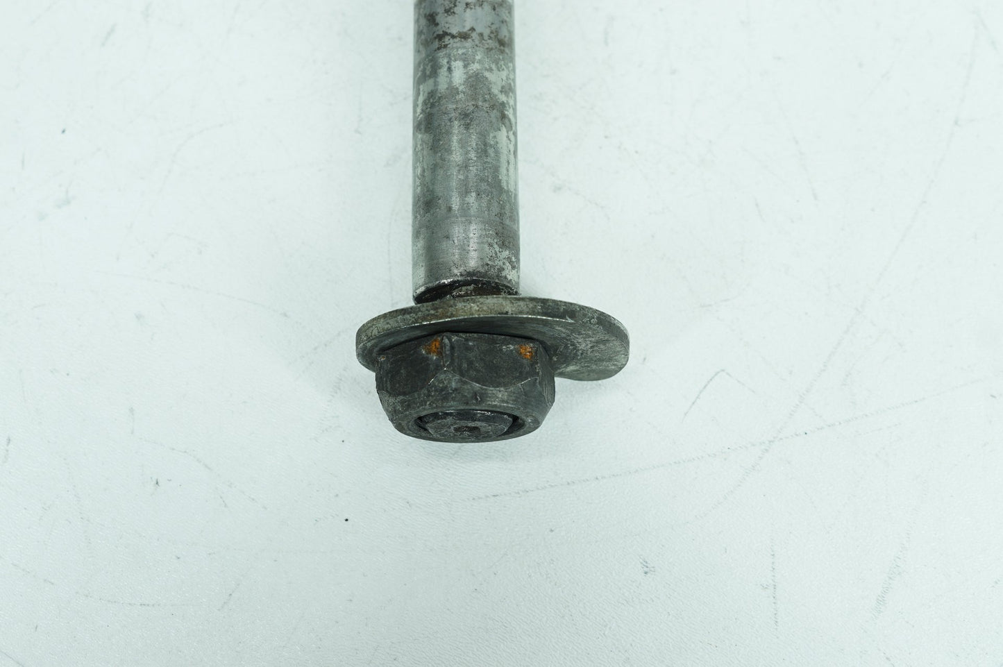 2007 - 2012 Harley-Davidson Touring Electra Glide Classic Rear Wheel Axle Bolt Shaft 41056-09