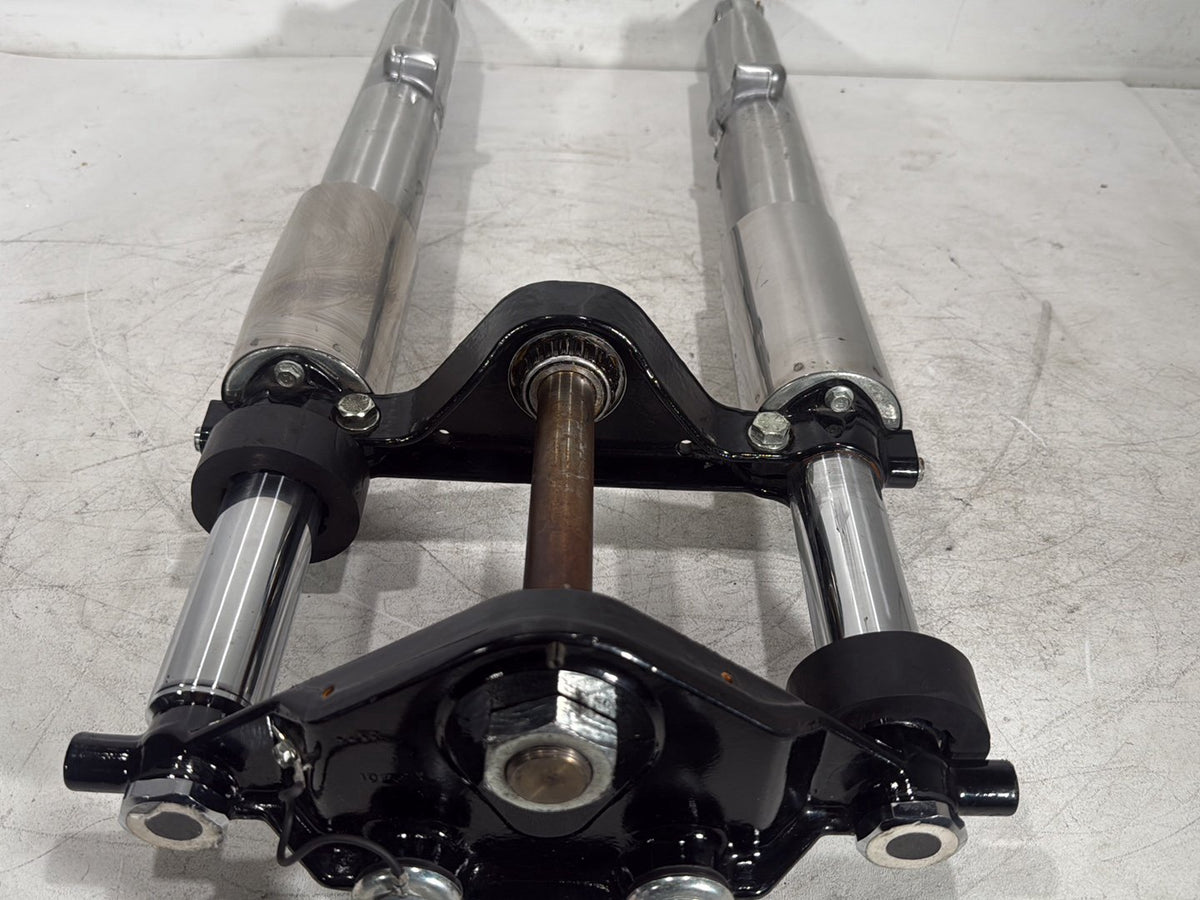 07 Harley Street Glide Touring OEM Front Triple Tree Set LH RH Fork Legs Sliders