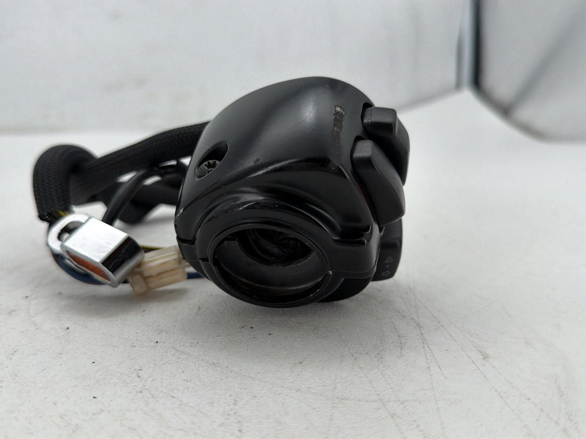 07 Harley Dyna Street Bob FXDBI OEM Left Turn Signal Headlight Switches Controls