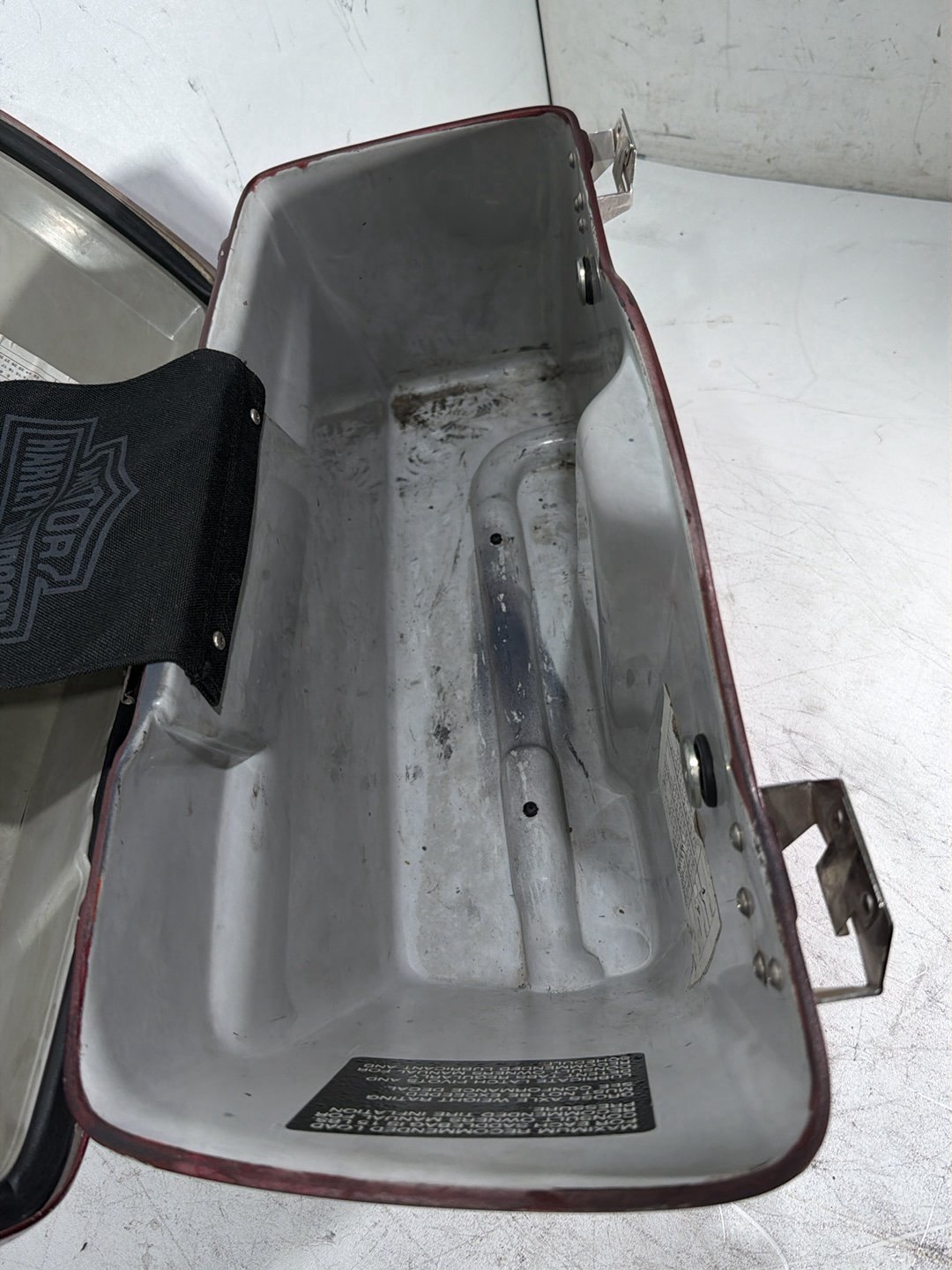 1993 Harley Electra Glide Touring FLHT OEM Right 1 Saddlebag Luggage NO Key