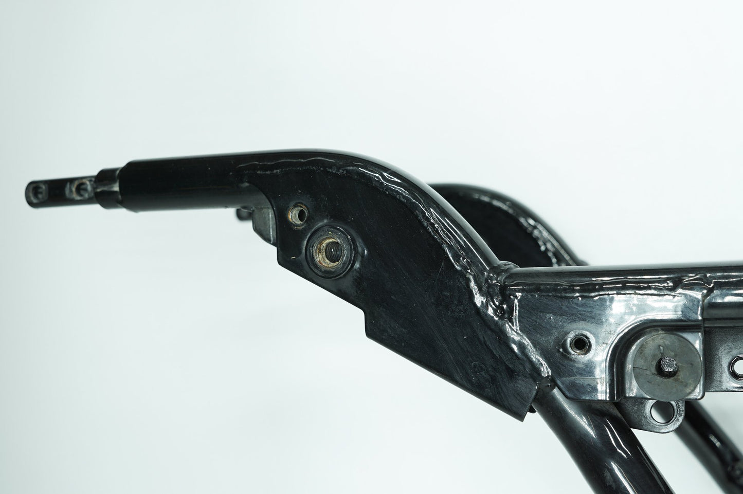 1999 - 2006 Harley-Davidson Touring Electra Glide Classic Body Main Frame Chassis SLVG  	47900-02A