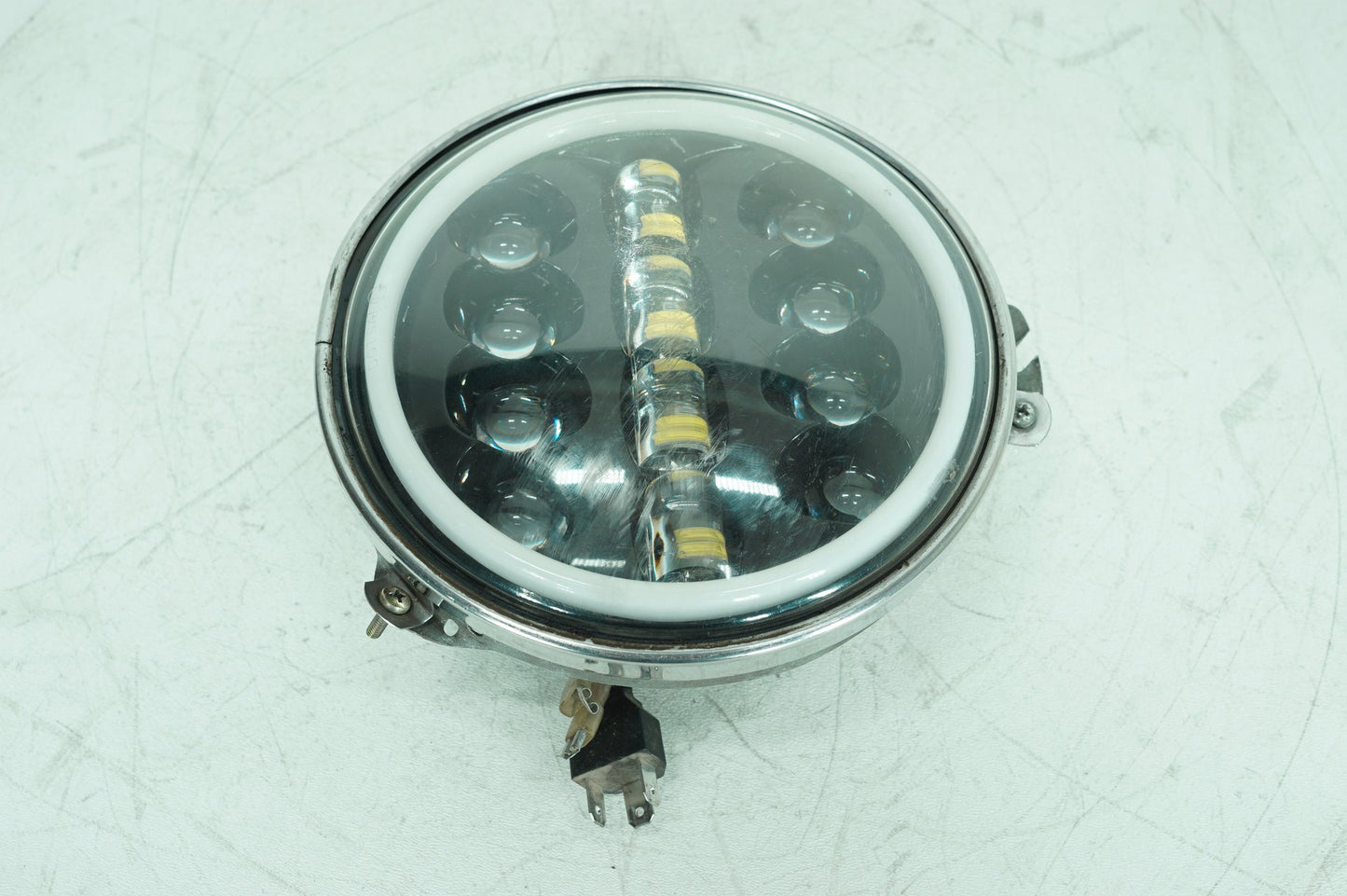 1999 - 2006 Harley-Davidson Touring Road King Police Headlight Headlamp Head Lamp Light LED 67702-81A