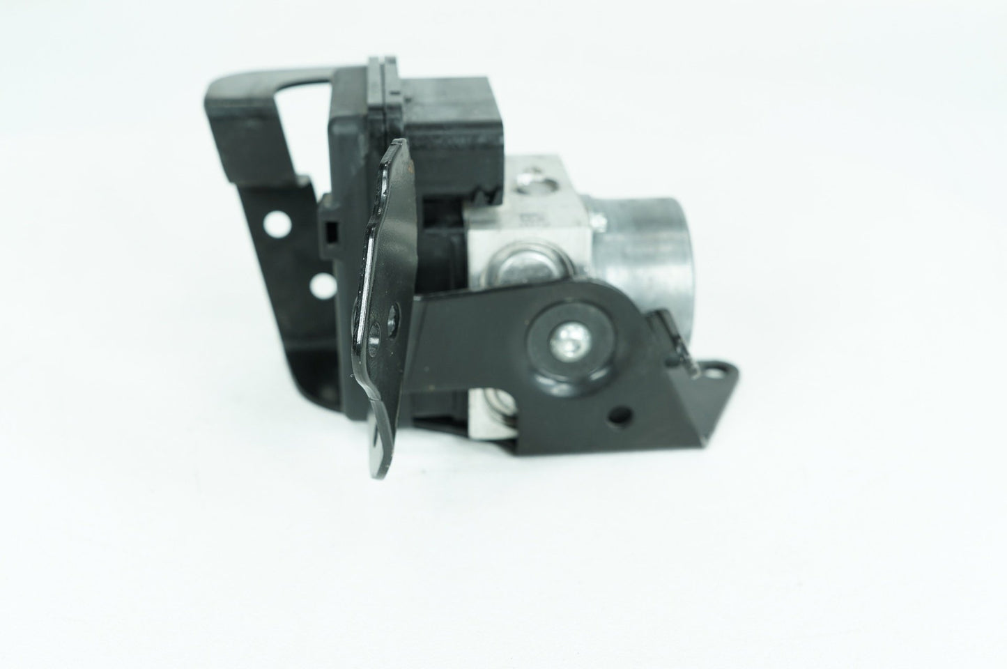 2018 - 2026 Harley-Davidson Softail Low Rider S ABS Brake Pump & Control Module 41100044C