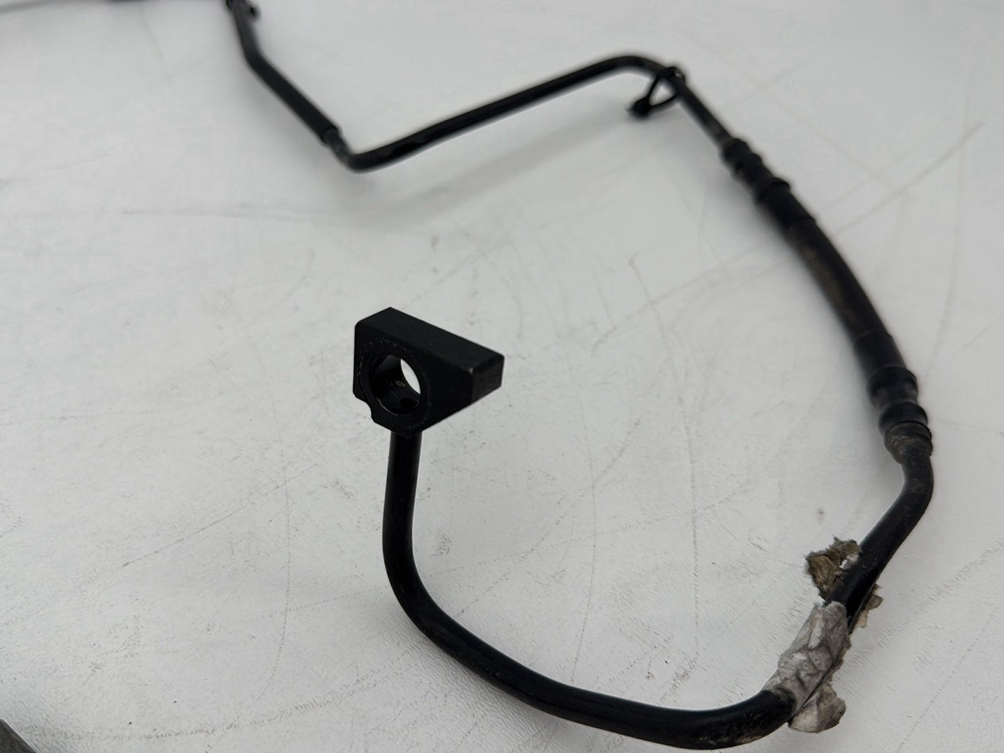 2008 - 2016 Harley-Davidson Touring Electra Glide Ultra Rear Brake Hose Line Pipe ABS