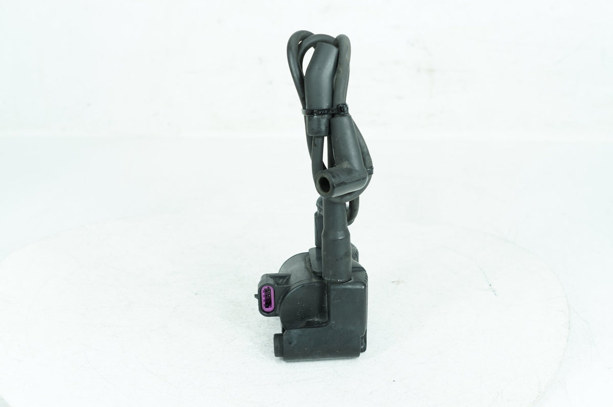 2015 Harley Dyna FXDB Street Bob OEM Ignition Coil Spark Plugs Cable