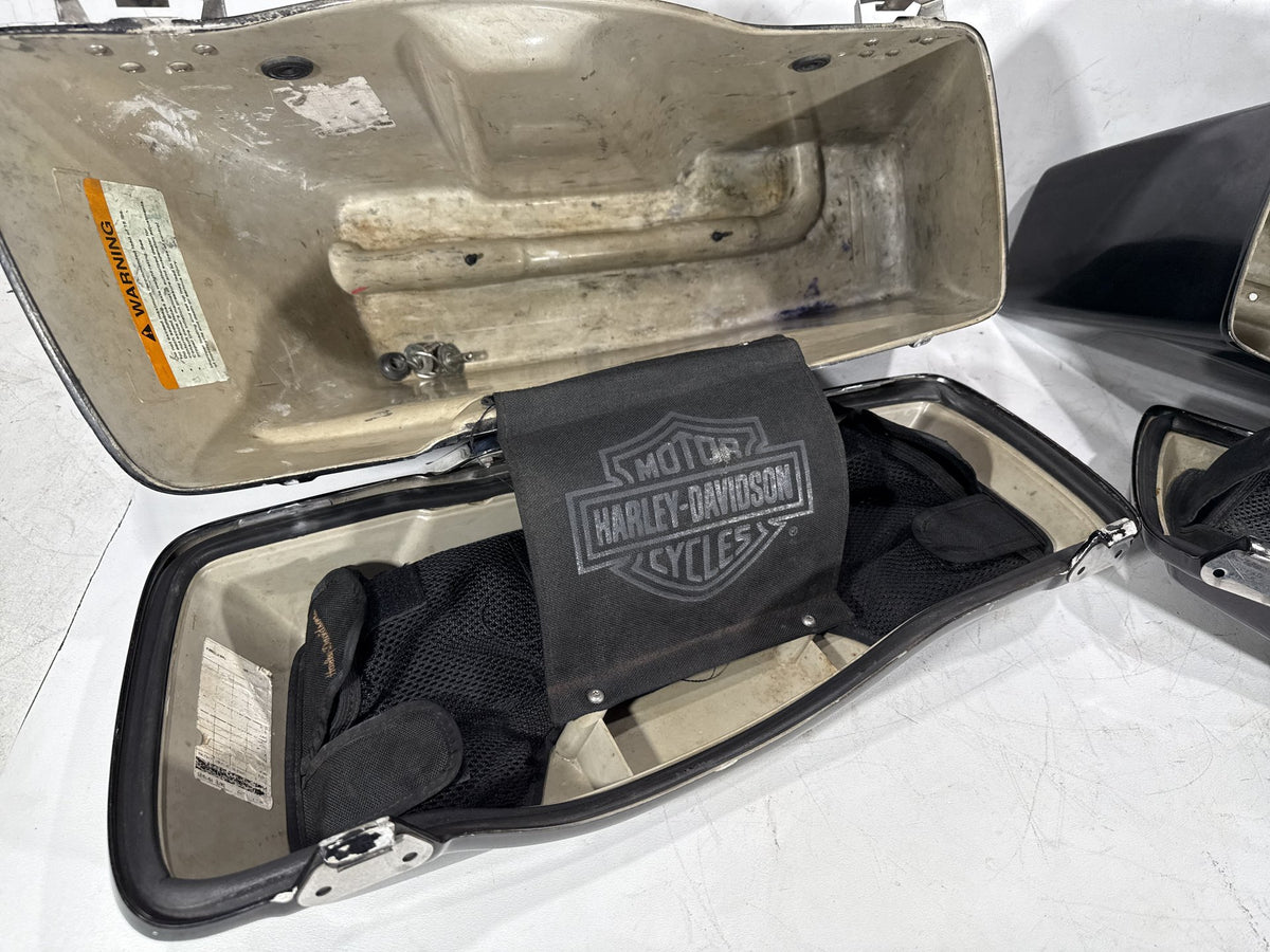 2002 Harley Electra Glide Touring FLHT OEM Left Right Saddlebags Luggage NOKey