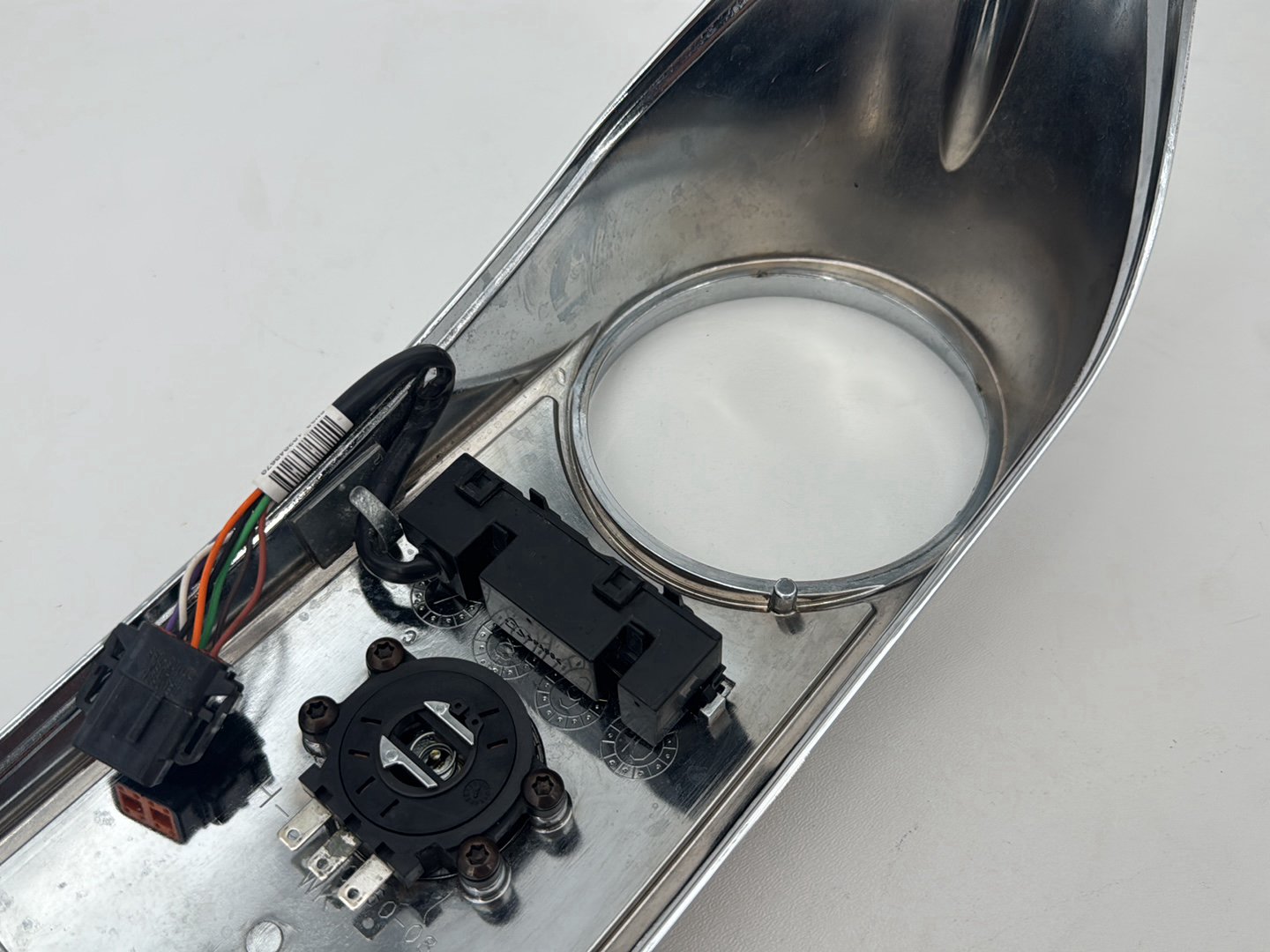 2011 Harley Road King Touring FLHRC Classic OEM Fuel Gas Tank Dash Console NOKey