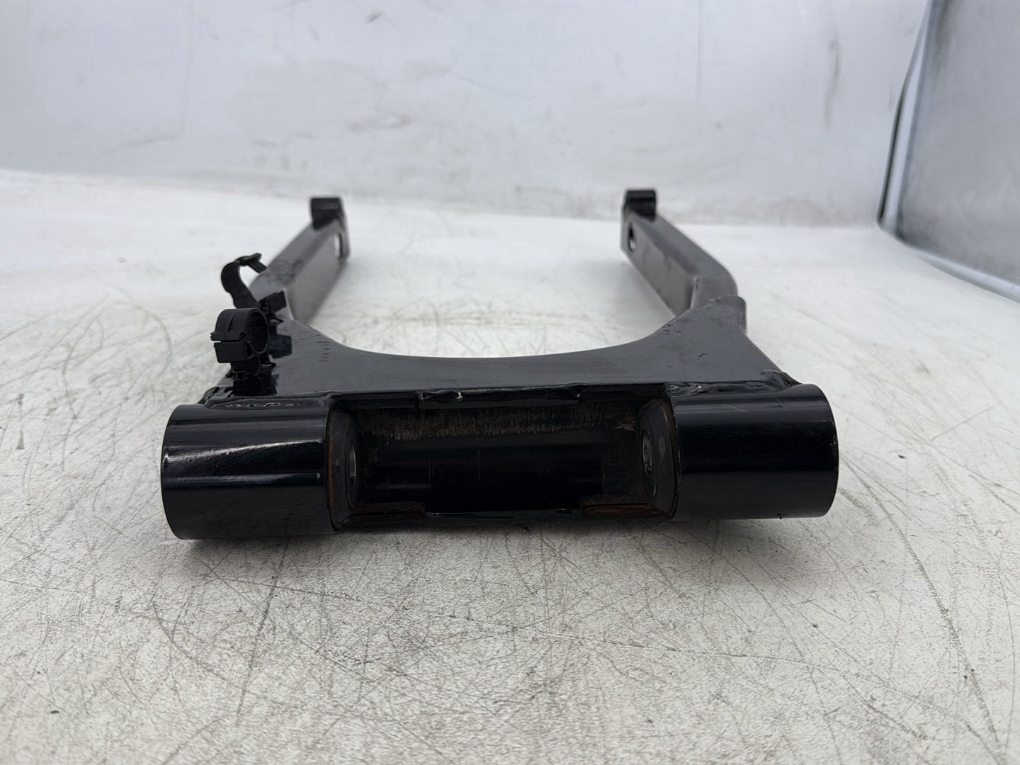 1998 Harley Touring FLHTCUI Electra Glide Ultra OEM Rear Fork Swingarm Swing Arm