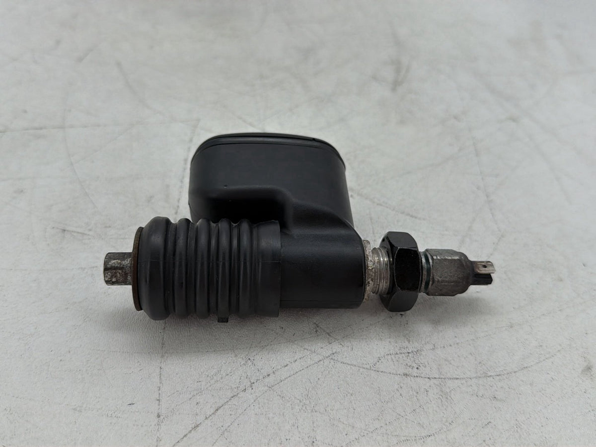 2014 Harley Dyna Low Rider FXDL OEM Rear Brake Master Cylinder Reservoir