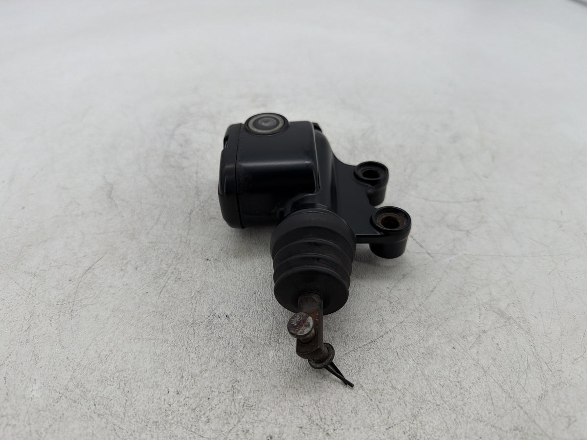 11 Harley Street Glide Touring FLHX-103 OEM Rear Brake Master Cylinder Reservoir