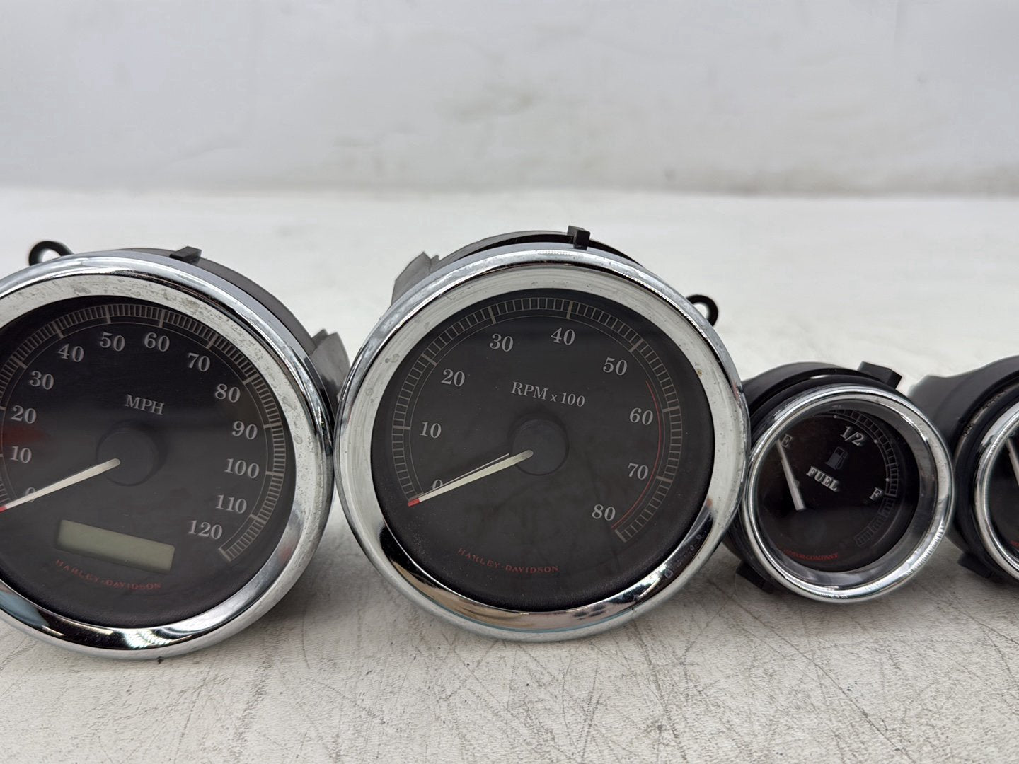 07 Harley Electra Glide Touring Ultra OEM Air Oil Volt Fuel Tacho Speedo Gauges