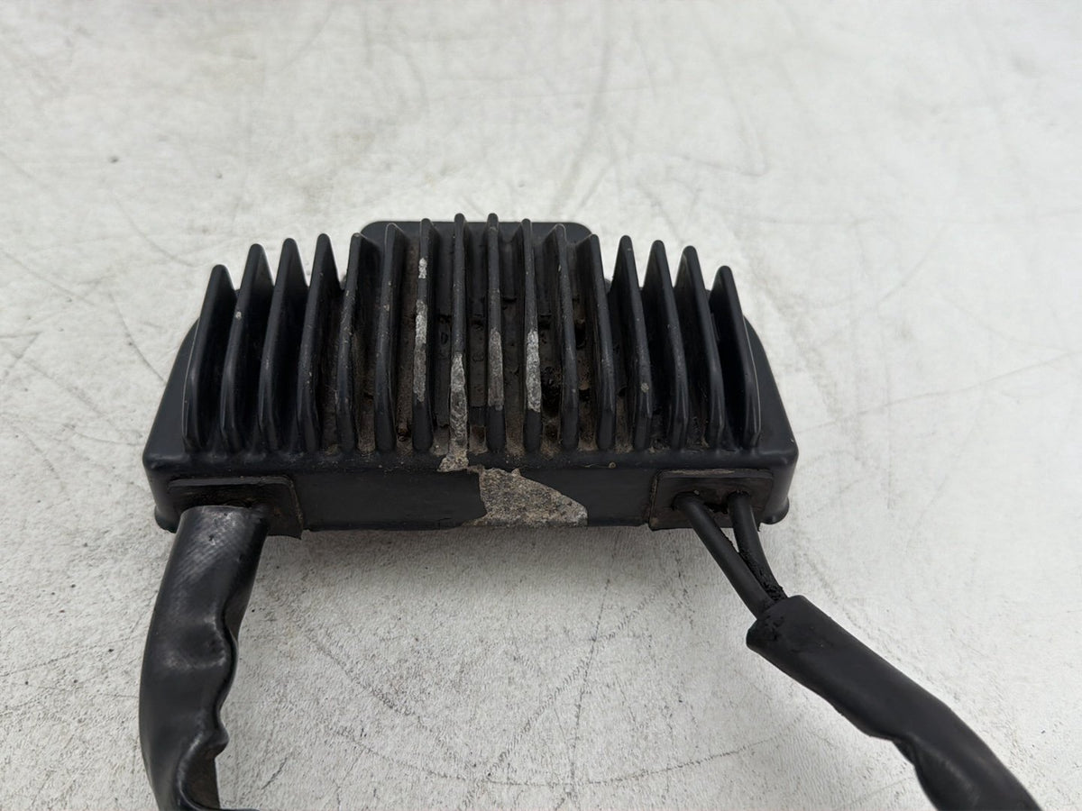 2007 Harley Dyna Street Bob FXDB OEM Voltage Regulator Rectifier