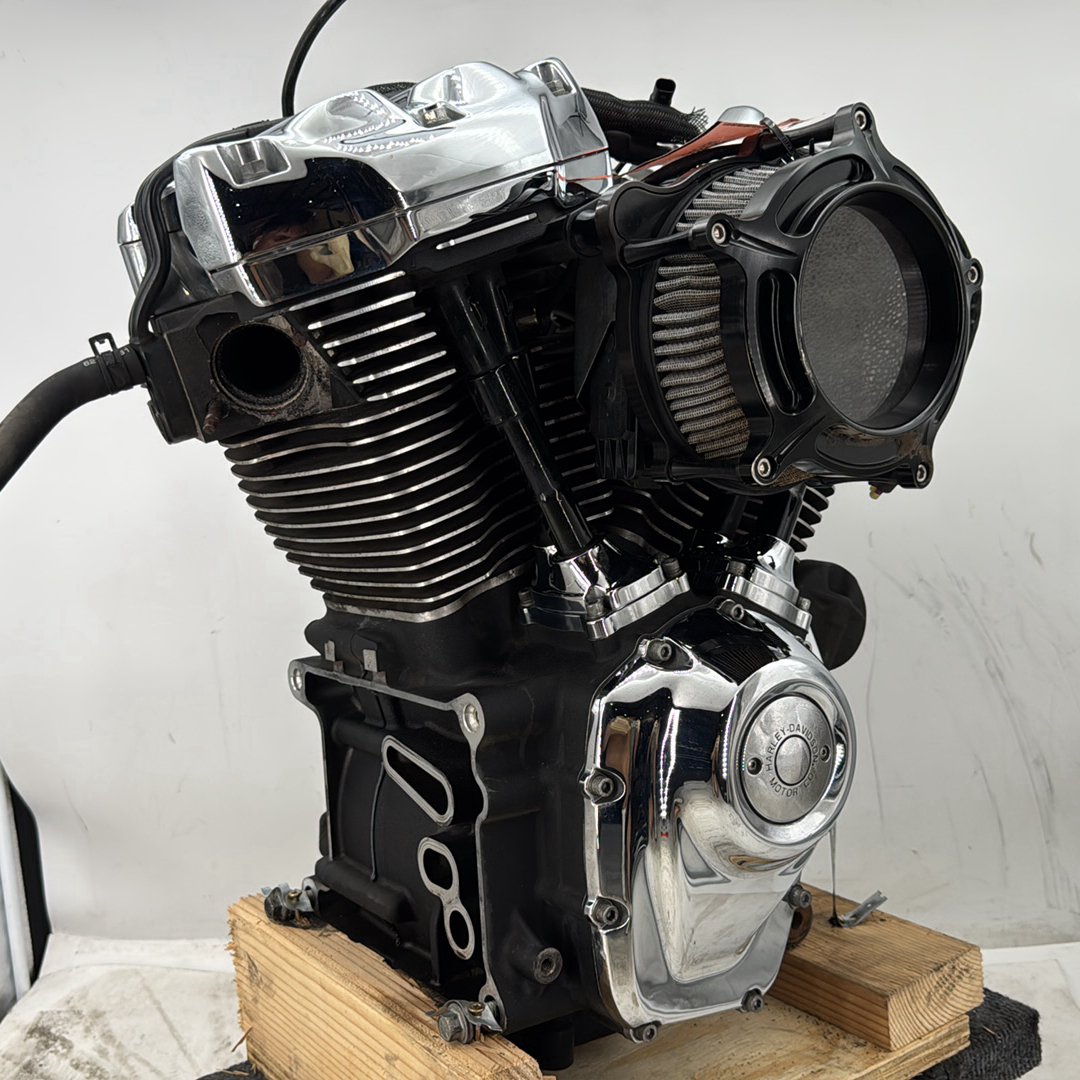 18 Harley Electra Glide Touring Ultra OEM EFI Milwaukee M8 107 Engine Motor 52K