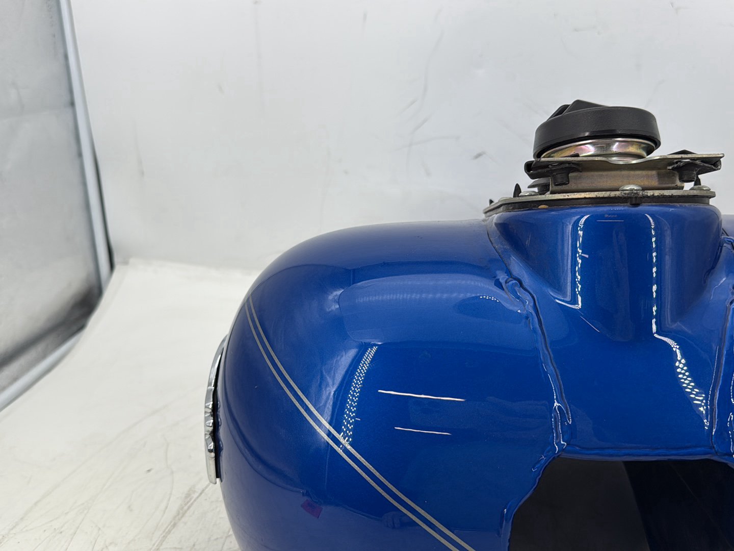 2007 Harley Electra Glide Touring Ultra OEM Fuel Gas Tank Gasoline Reservoir