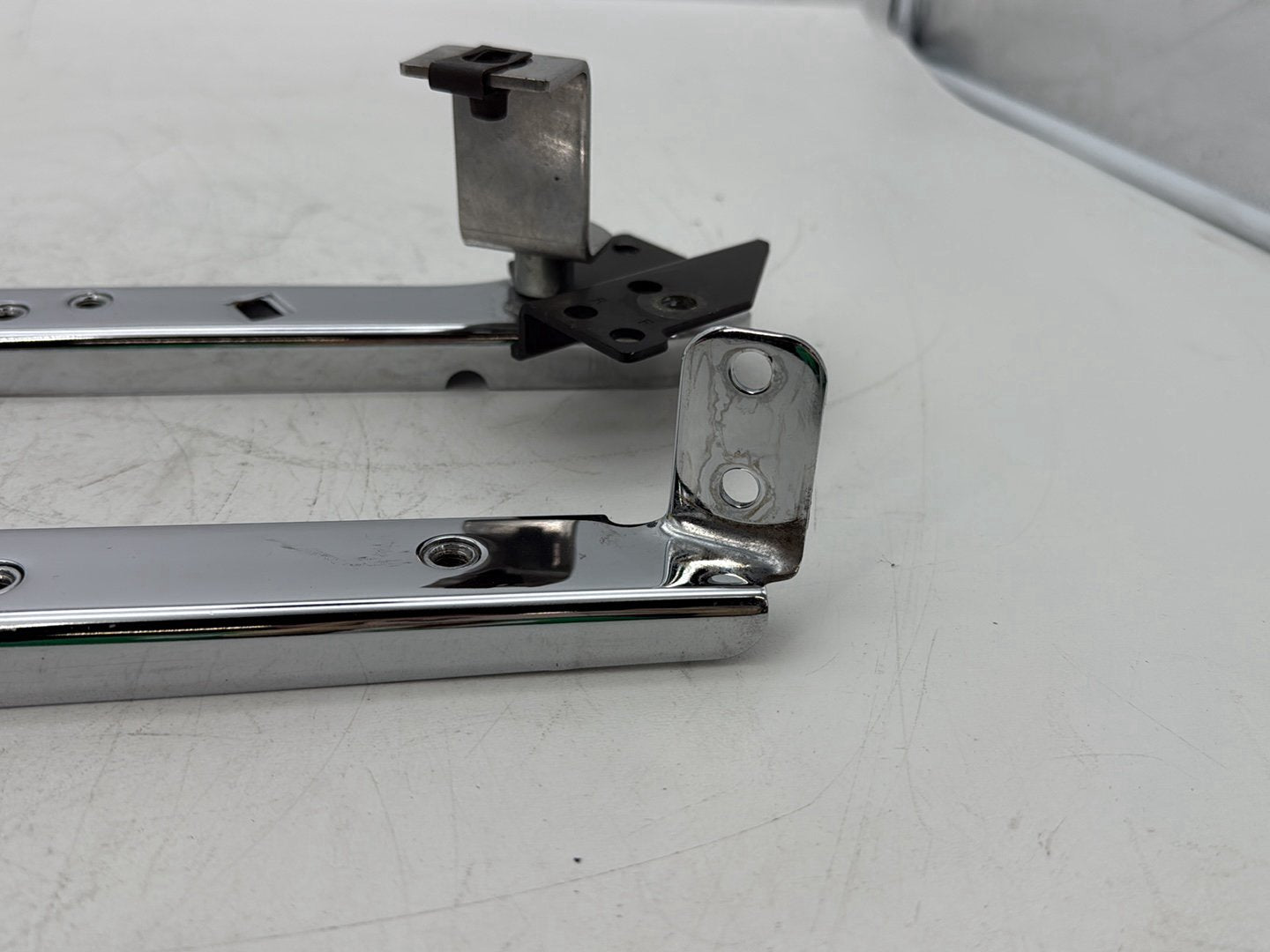 2005 Harley Touring FLHRCI Road King Classic OEM Rear Left & Right Saddlebag Fender Support