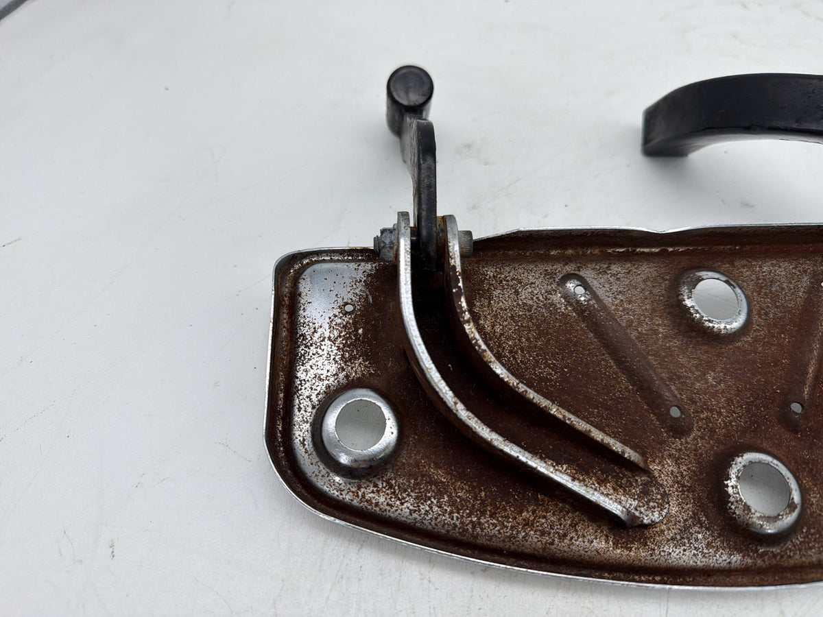 2004 Harley Electra Glide Touring Ultra OEM Left Right Driver & Pass Floorboard Foot Rest