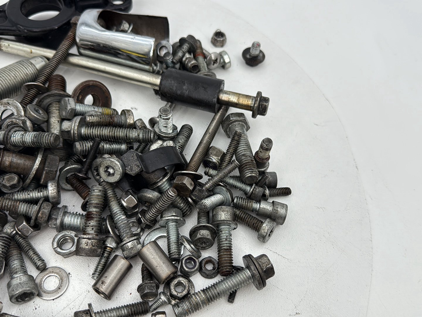 2019 - 2023 Harley-Davidson Touring Road King Special Hardware Bolts Nuts & Brackets 16400005