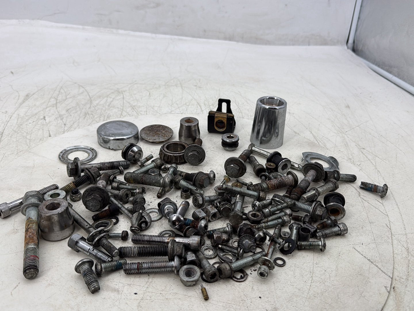 2007 Harley Dyna Street Bob FXDBI OEM Hardware Bolts Nuts & Brackets