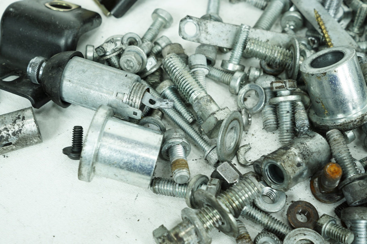 2009 Harley-Davidson Touring FLHTC - Hardware Bolts Nuts & Brackets