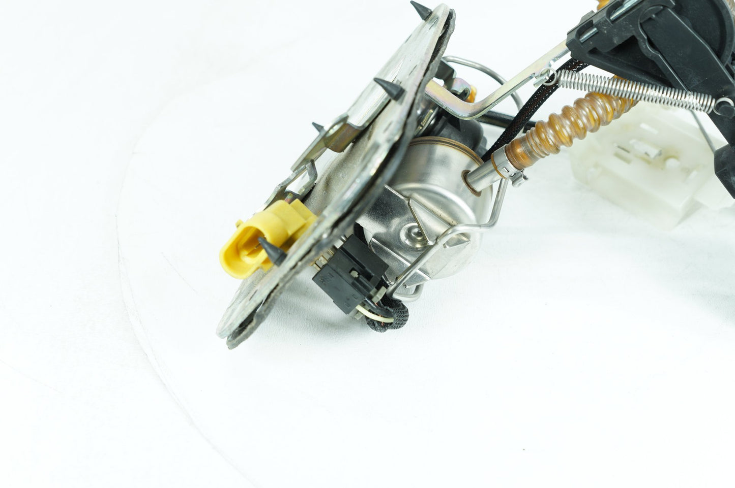 1999 - 2006 Harley-Davidson Softail Deluxe Gas Gasoline Fuel Petrol Pump Sending  	62897-01B