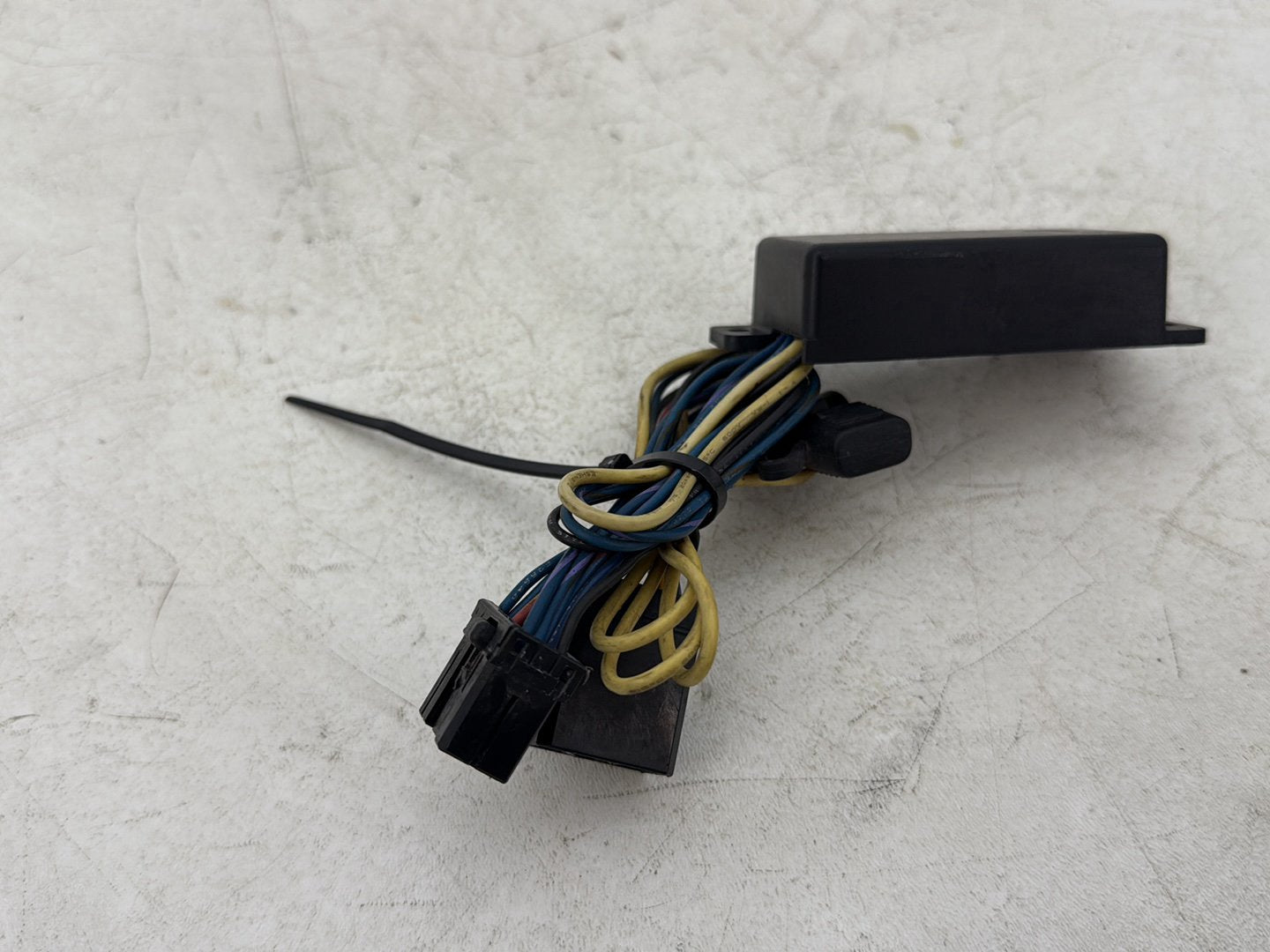 2015 Harley Dyna Low Rider FXDL OEM Tail Lamp Running Light Module Equalizer