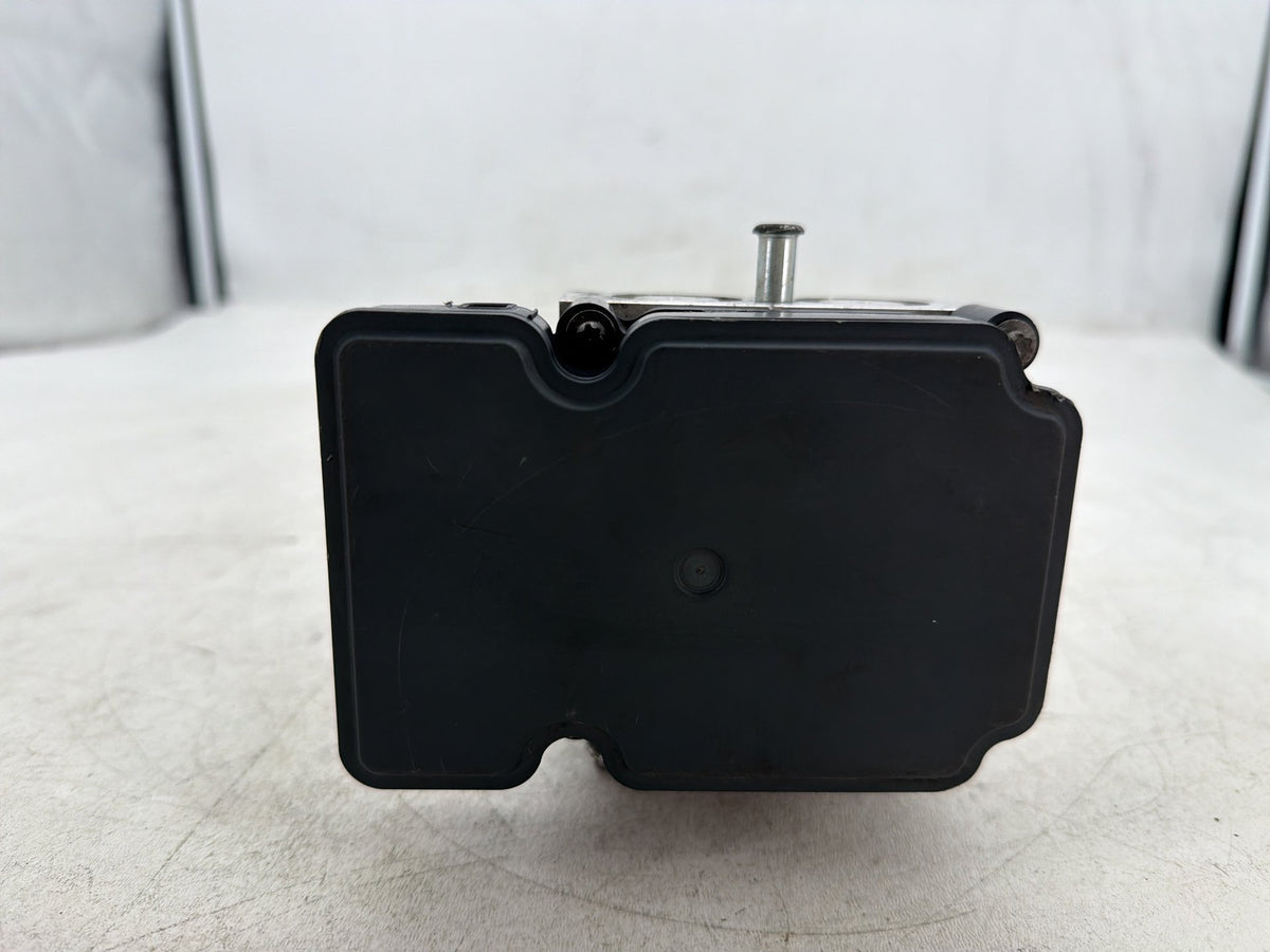 2015 Harley Electra Glide Touring Ultra OEM ABS Brake Pump & Control Module