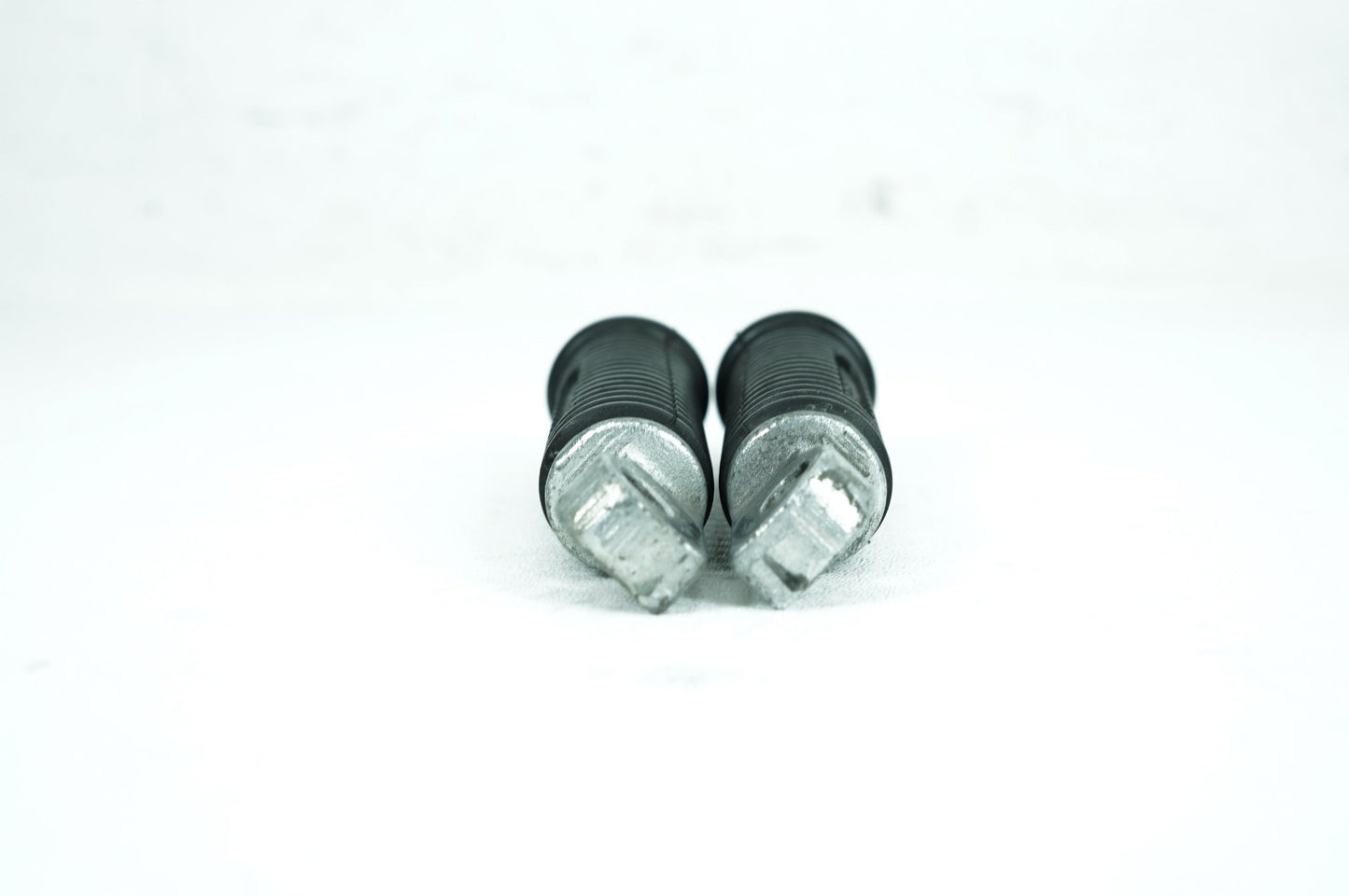 1991 - 2003 Harley-Davidson Sportster Custom Anniversary Passenger Left & Right Foot Pegs 33048-72