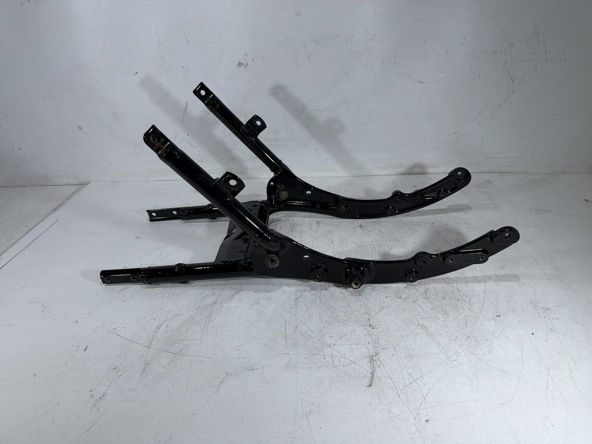 2015 Harley Electra Glide Touring OEM Rear Back Sub Frame Rail Bar 48079-09BHP