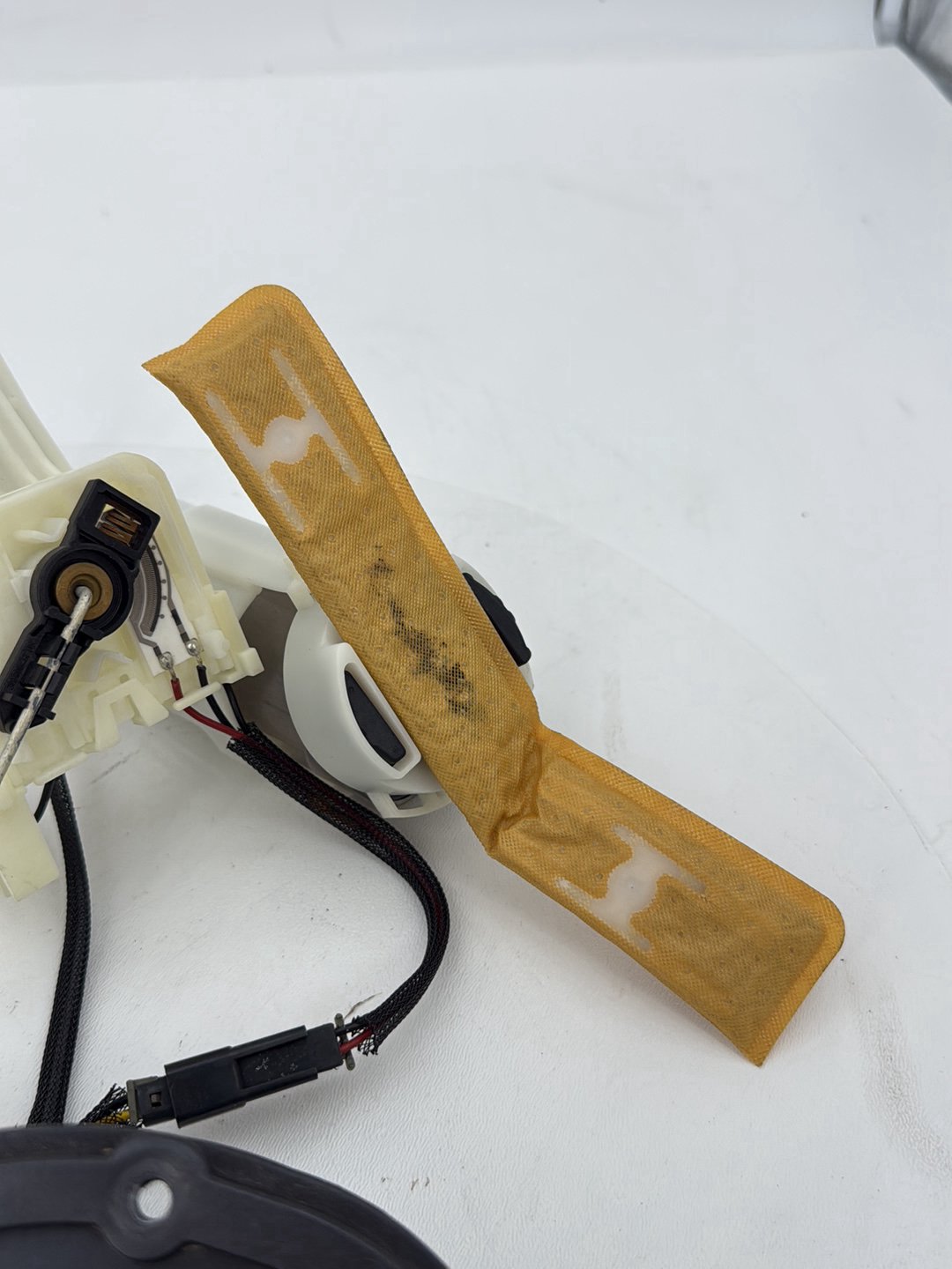 2007 - 2012 Harley-Davidson Dyna Super Glide Gas Gasoline Fuel Petrol Pump Sending 75243-04B