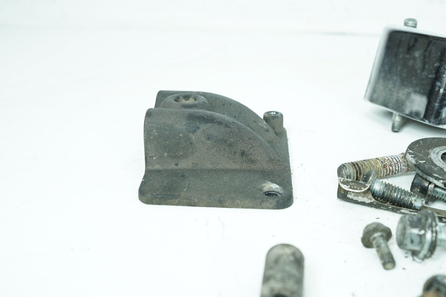 1999 - 2006 Harley-Davidson Dyna Wide Glide Hardware Bolts Nuts & Brackets