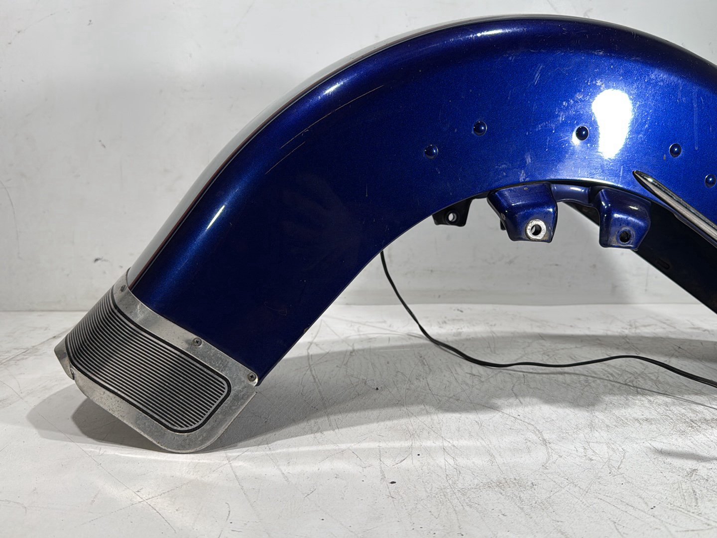 2006 Harley Touring FLHTCI Electra Glide Classic OEM Front Wheel Fender Shell Panel