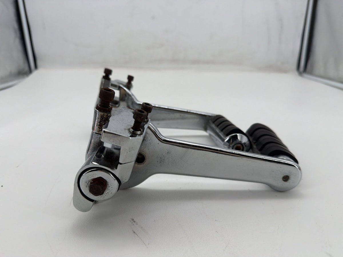 2006 Harley Electra Touring Classic Passenger Left & Right Foot Pegs Kuryakin