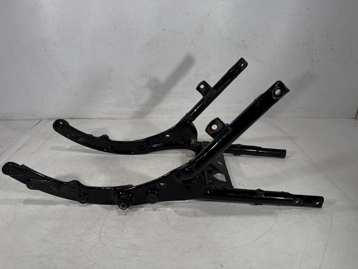 13 Harley Street Glide Touring FLHX OEM Rear Back Sub Frame Rail Bar 48079-09BHP