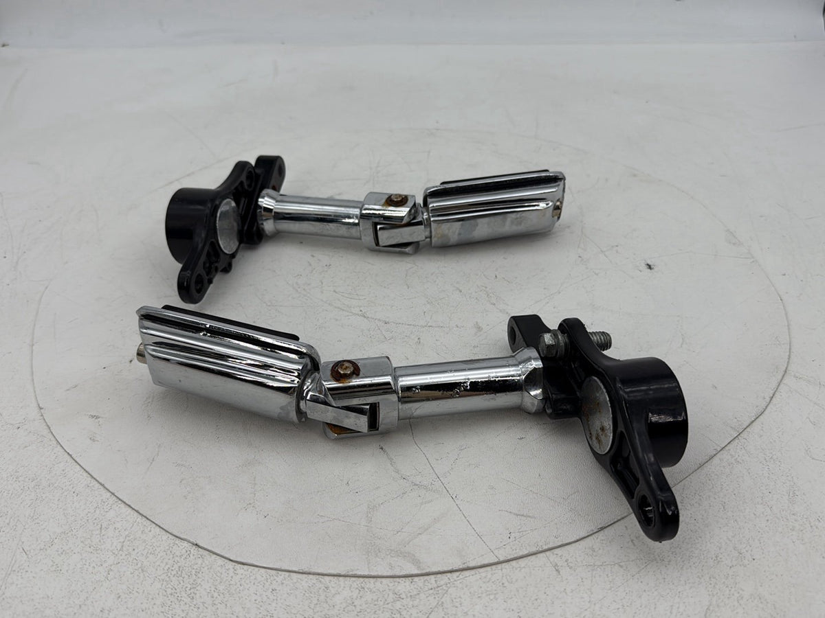 2008 Harley Touring Electra Glide Ultra OEM Passenger Left & Right Foot Pegs