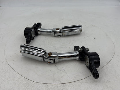 2008 Harley Touring Electra Glide Ultra OEM Passenger Left &amp; Right Foot Pegs